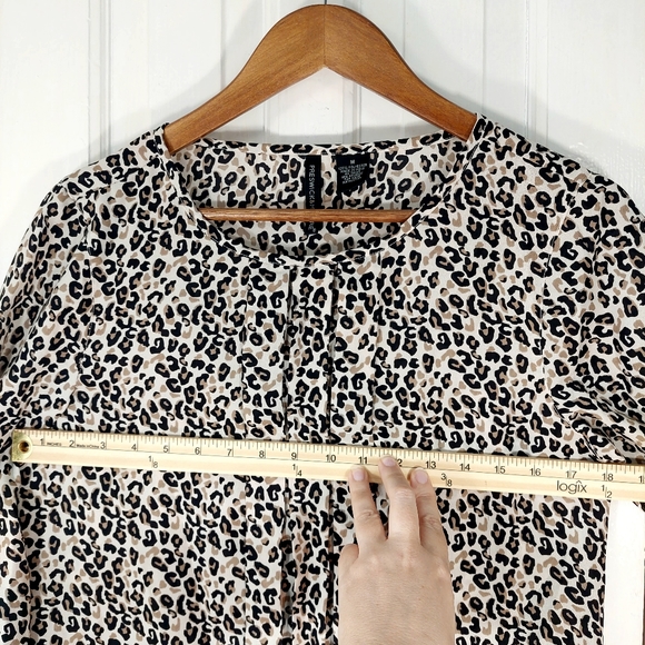 Preswick & Moore Leopard Print Blouse Lightweight Flowy Sz M - Picture 6 of 9